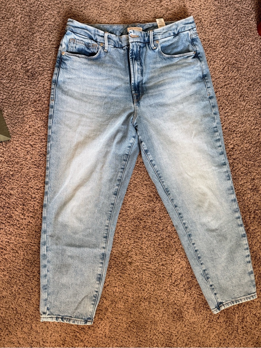 Good American straight leg cropped jeans